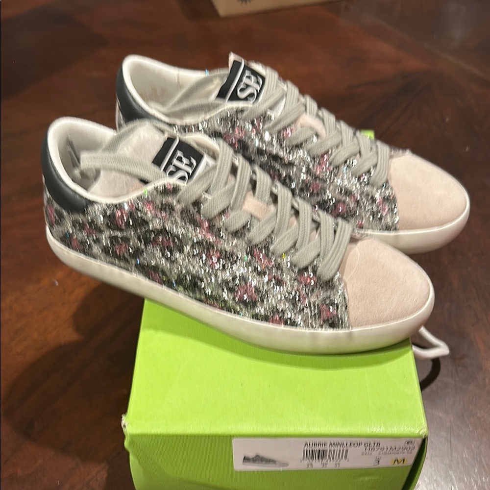 New in Box SAM EDELMAN Girls' Aubrie Mini Sparkle Leopard Sneakers